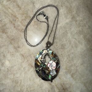 Elegant Abalone Pendant Necklace